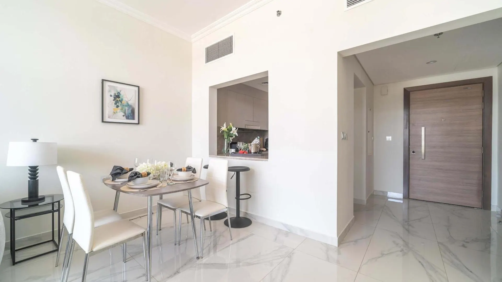 Apartment Frank Porter - Welcome Residency Dubai